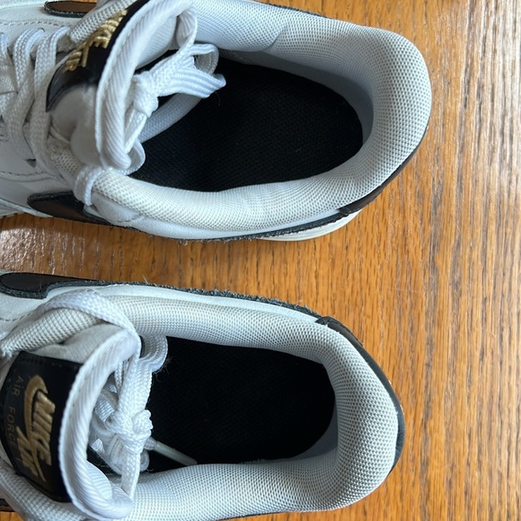 Nike Air Force 1 Low Leather Athletic Shoes White Black Gold  Women’s Size 8 - Picture 6 of 11